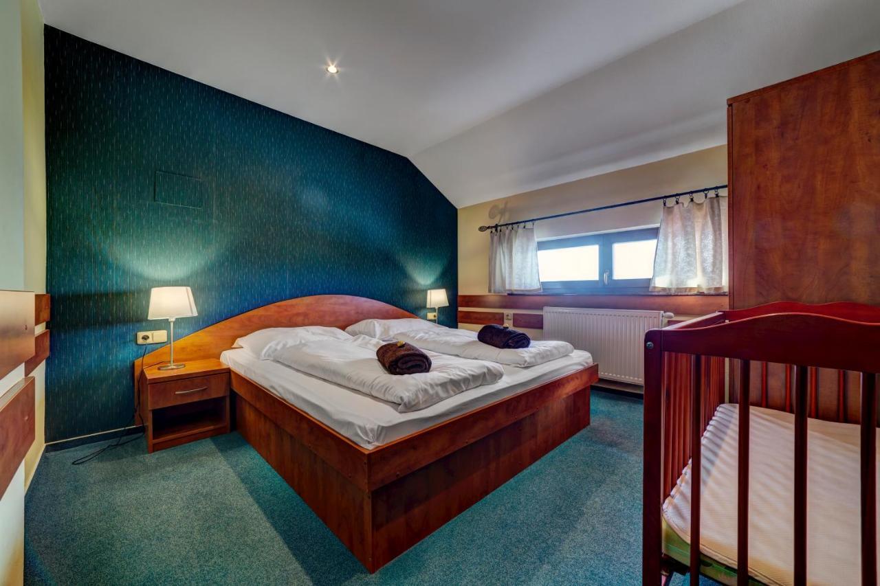Apartmanovy Dom Slniecko Žiar Exterior foto