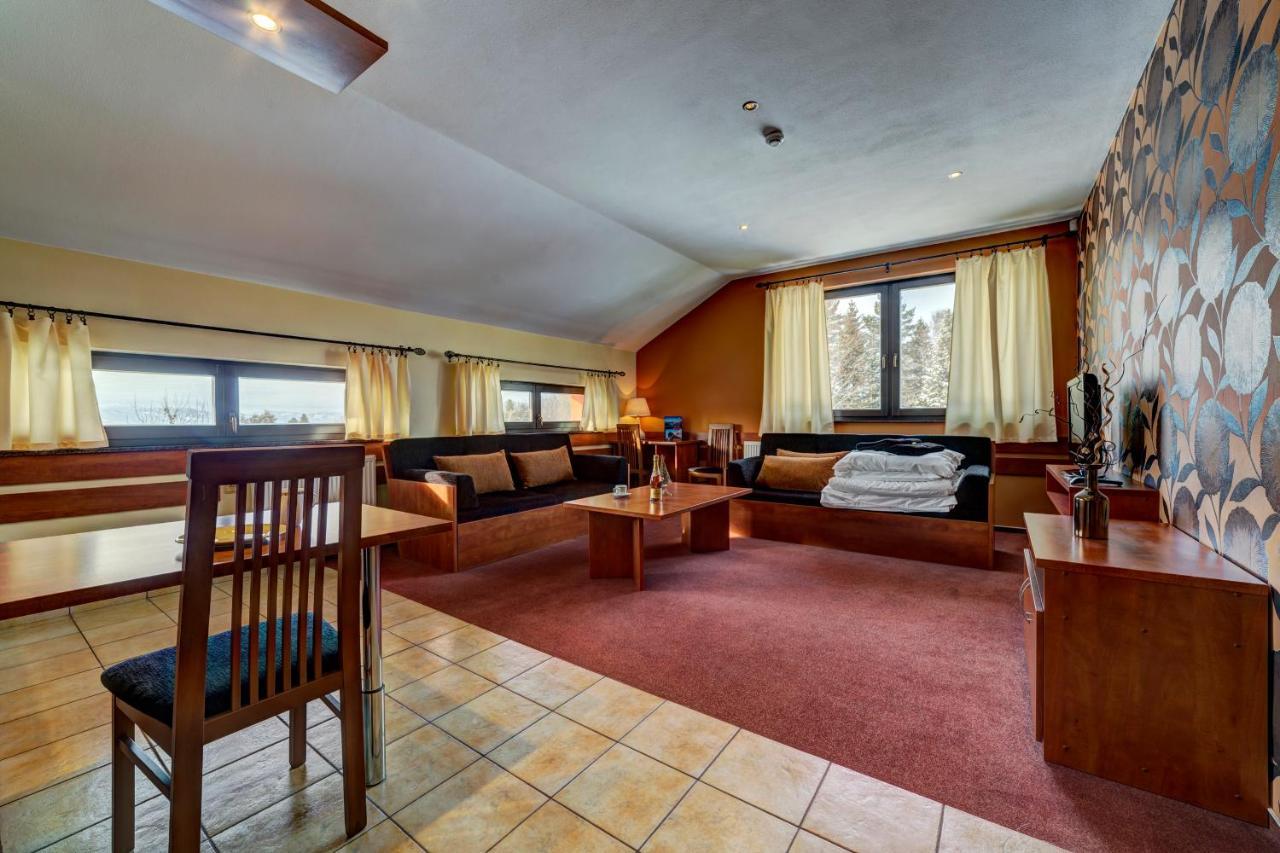 Apartmanovy Dom Slniecko Žiar Exterior foto