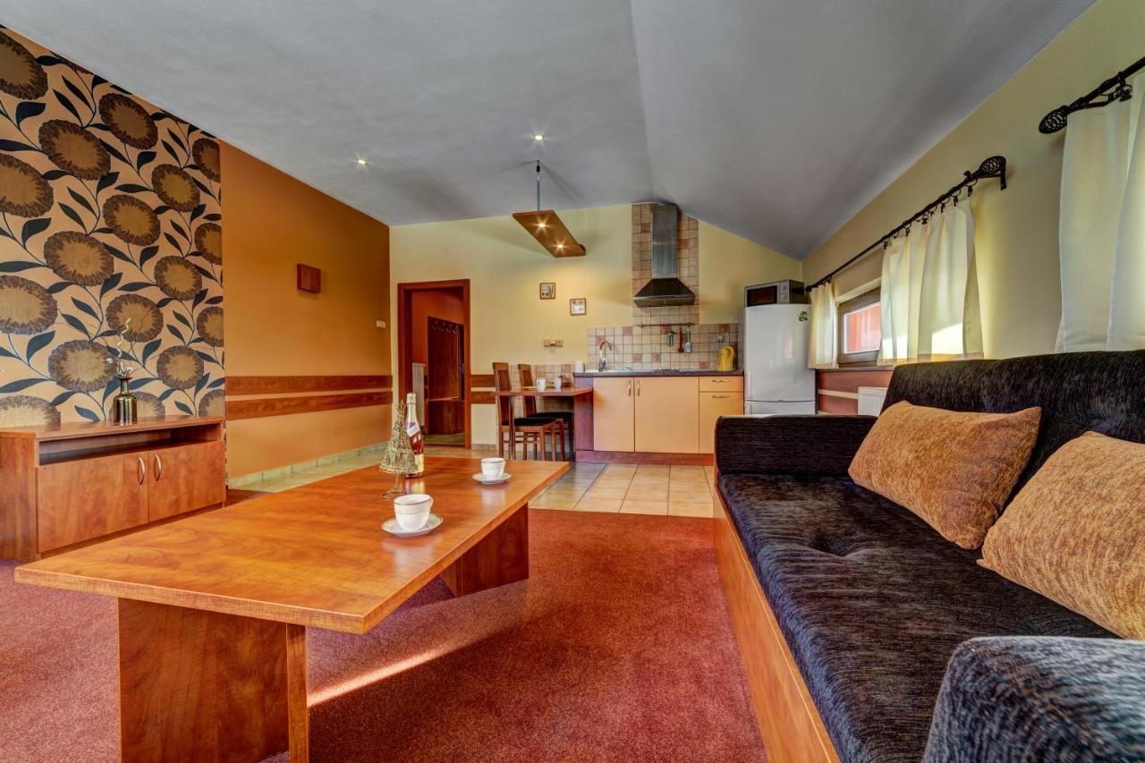 Apartmanovy Dom Slniecko Žiar Exterior foto